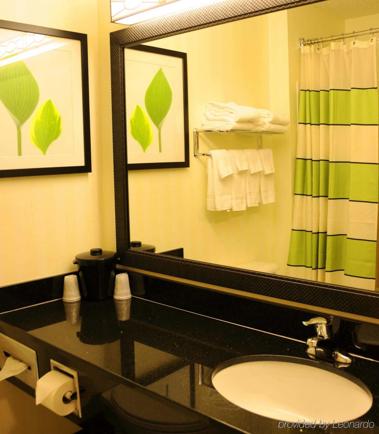 Fairfield Inn & Suites By Marriott Спирфиш Экстерьер фото